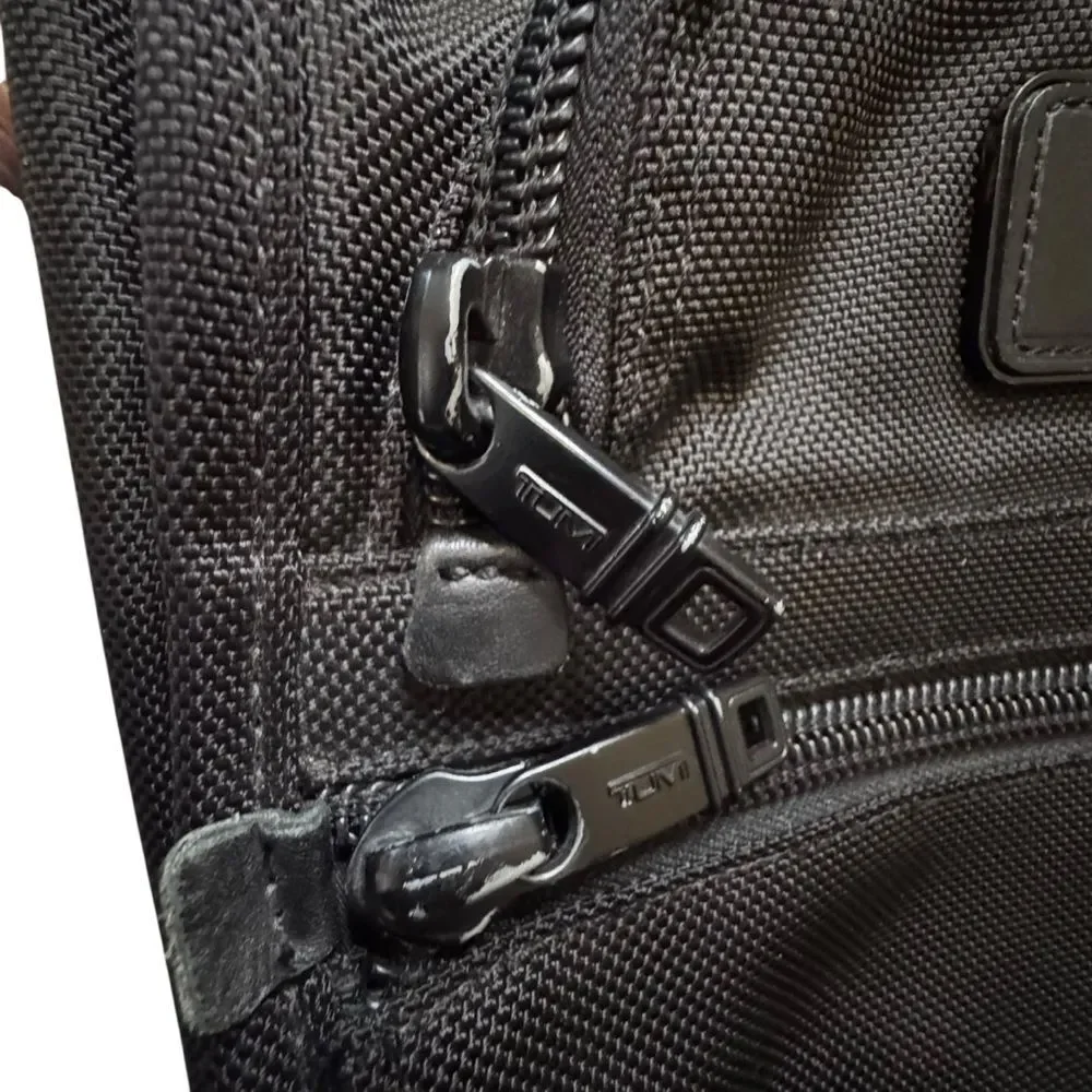 Tumi Black Nylon Laptop Briefcase 26114DH Shoulder Strap Name Tag Pacsafe